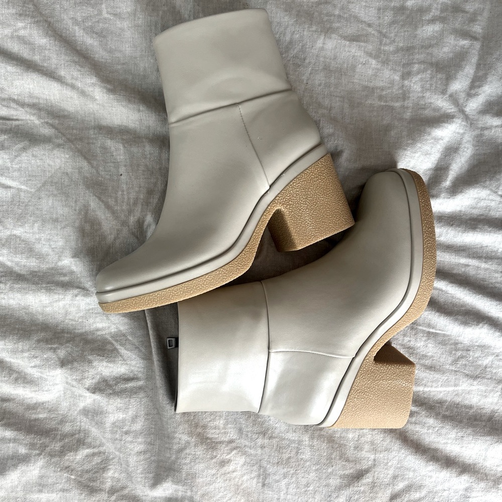 Boots | 11